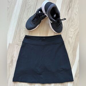 ATHLETA skort. Great condition. XXS black